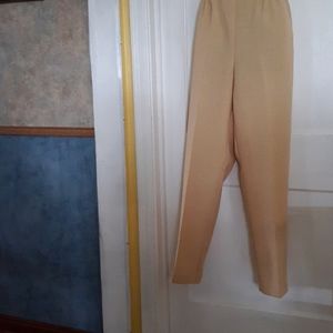 Alfred Dunner yellow pants